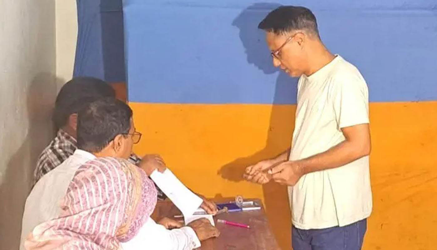 ঠাকুরগাঁও-১ আসনে উপনির্বাচনের ভোটগ্রহণ চলছে